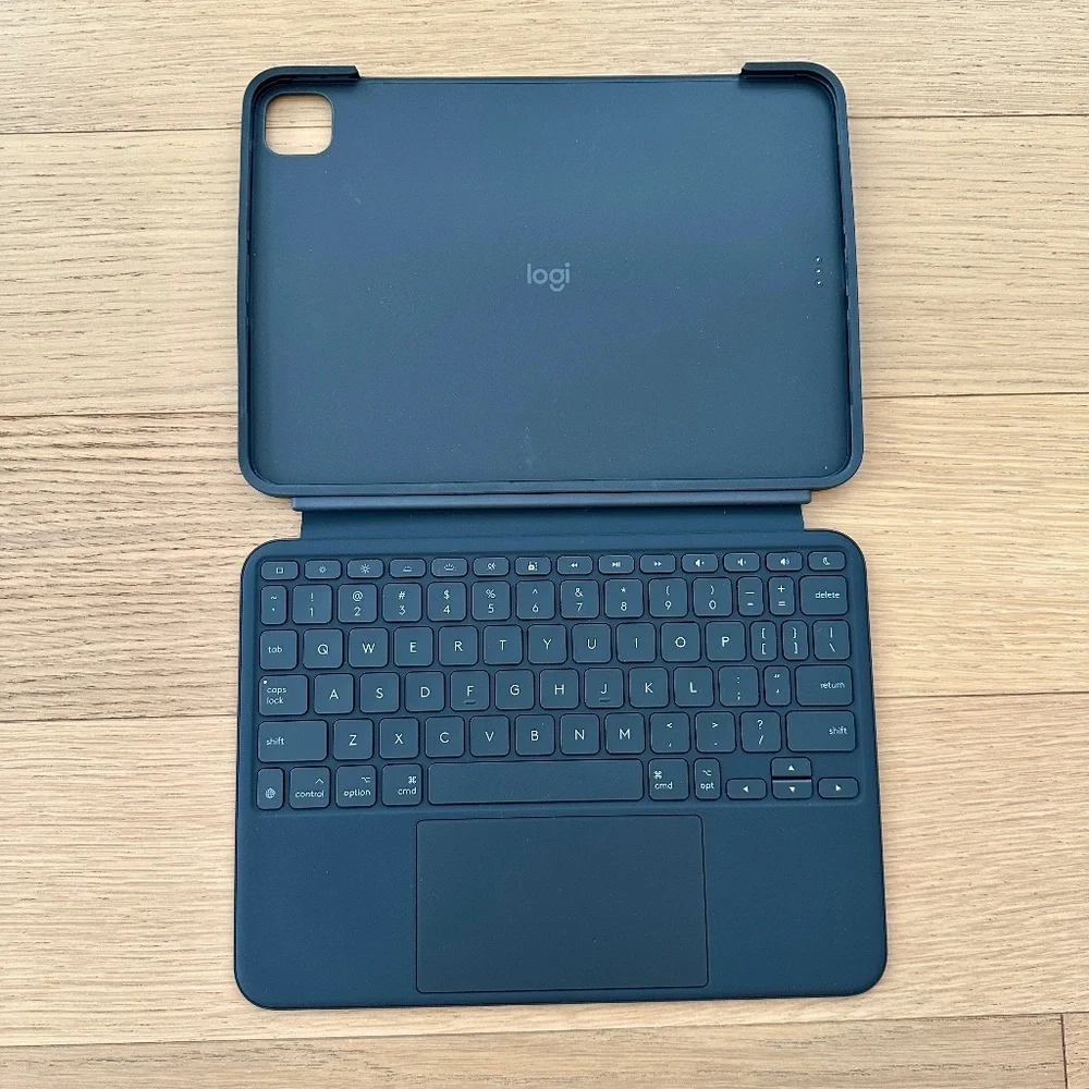 Logitech Combo Touch iPad Keyboard Case - Graphite